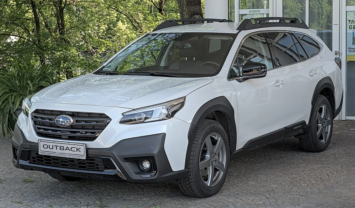 Subaru Outback BT pre-facelift (2020–2022)